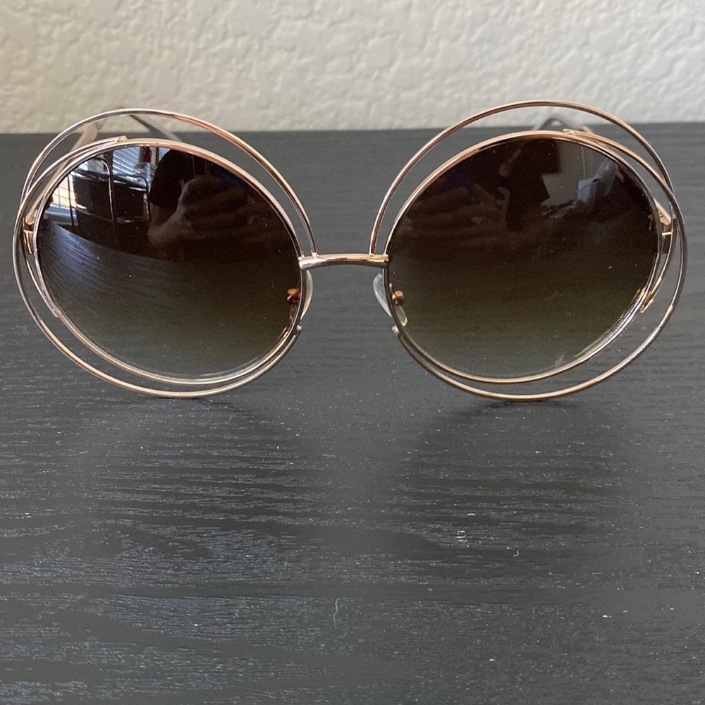 Oversized round sunglasses.